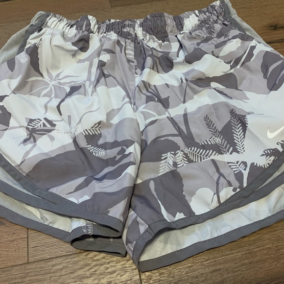 Nike Pants - Nike Dri-Fit Tempo Running Short